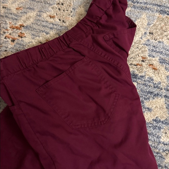 Greys Anatomy scrub set - Picture 8 of 8